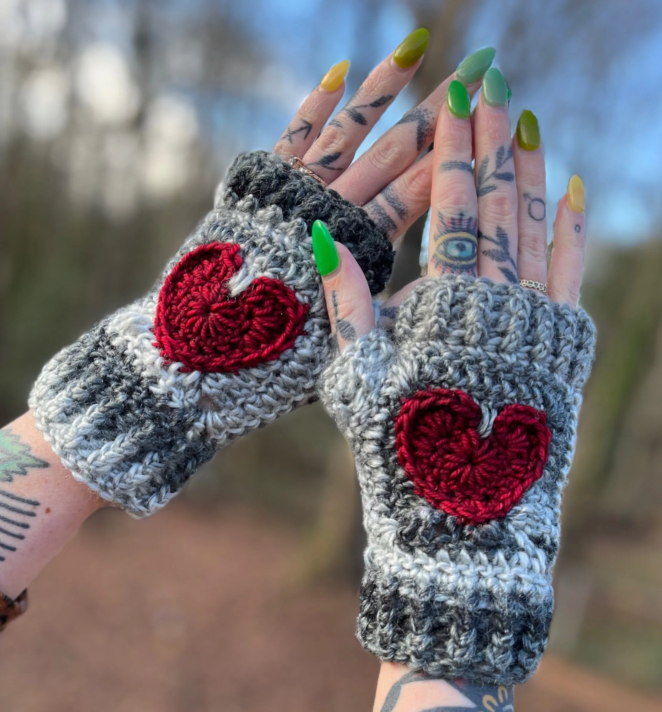 Sweetheart Fingerless Mitts Crochet Pattern