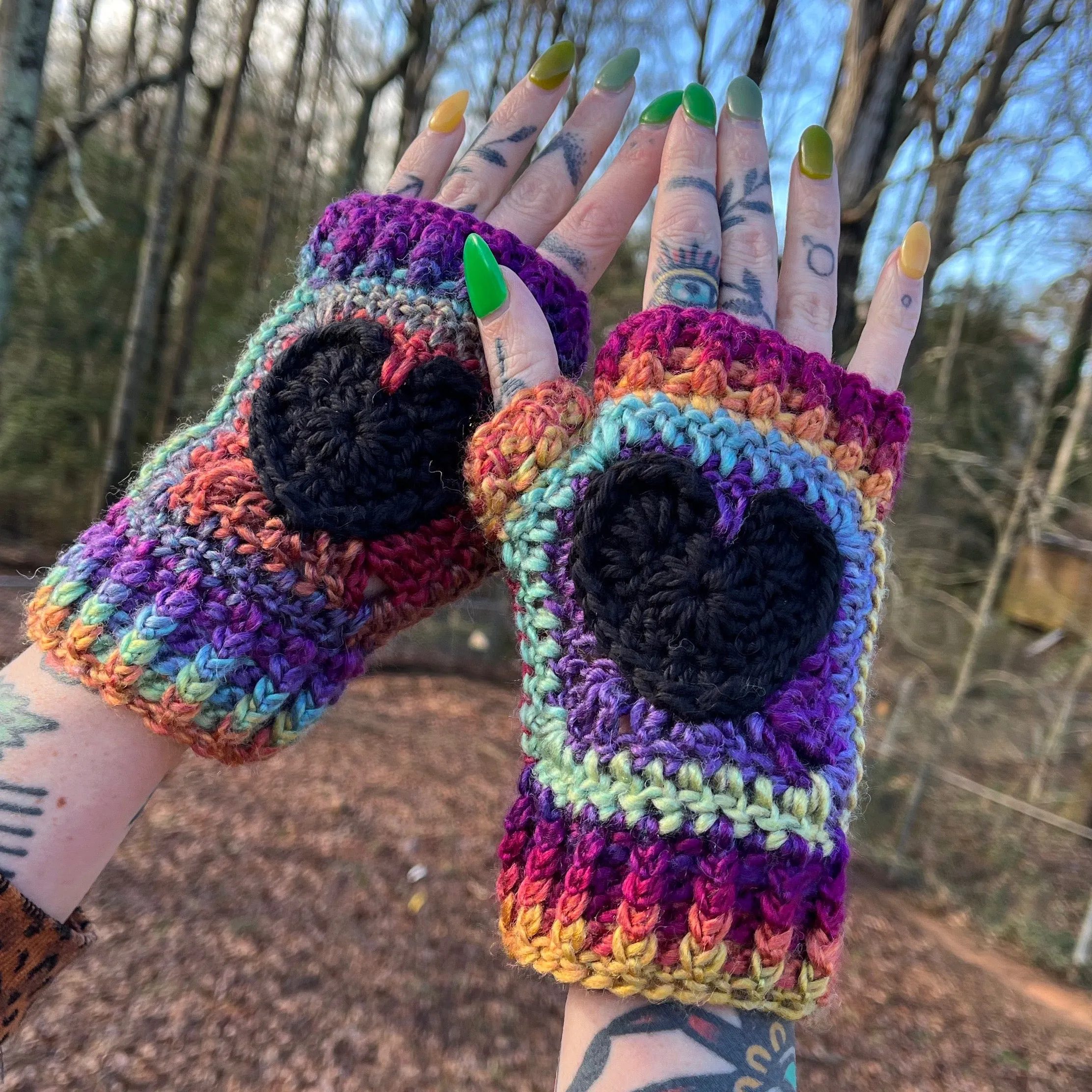 Sweetheart Fingerless Mitts Crochet Pattern