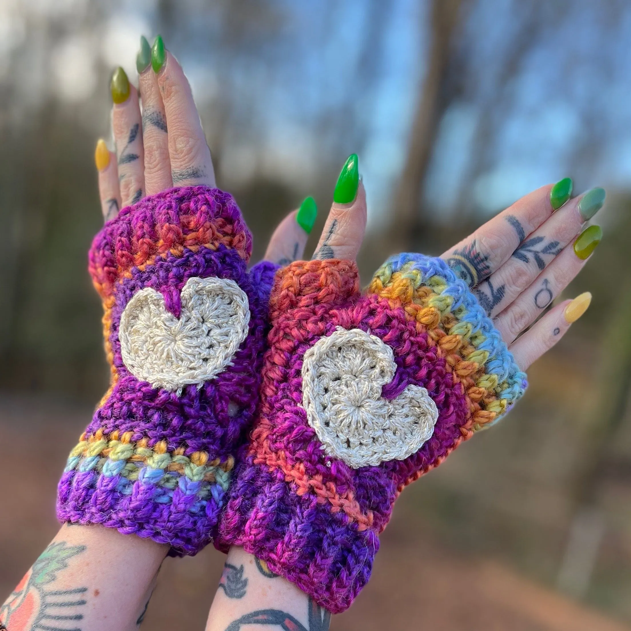 Sweetheart Fingerless Mitts Crochet Pattern