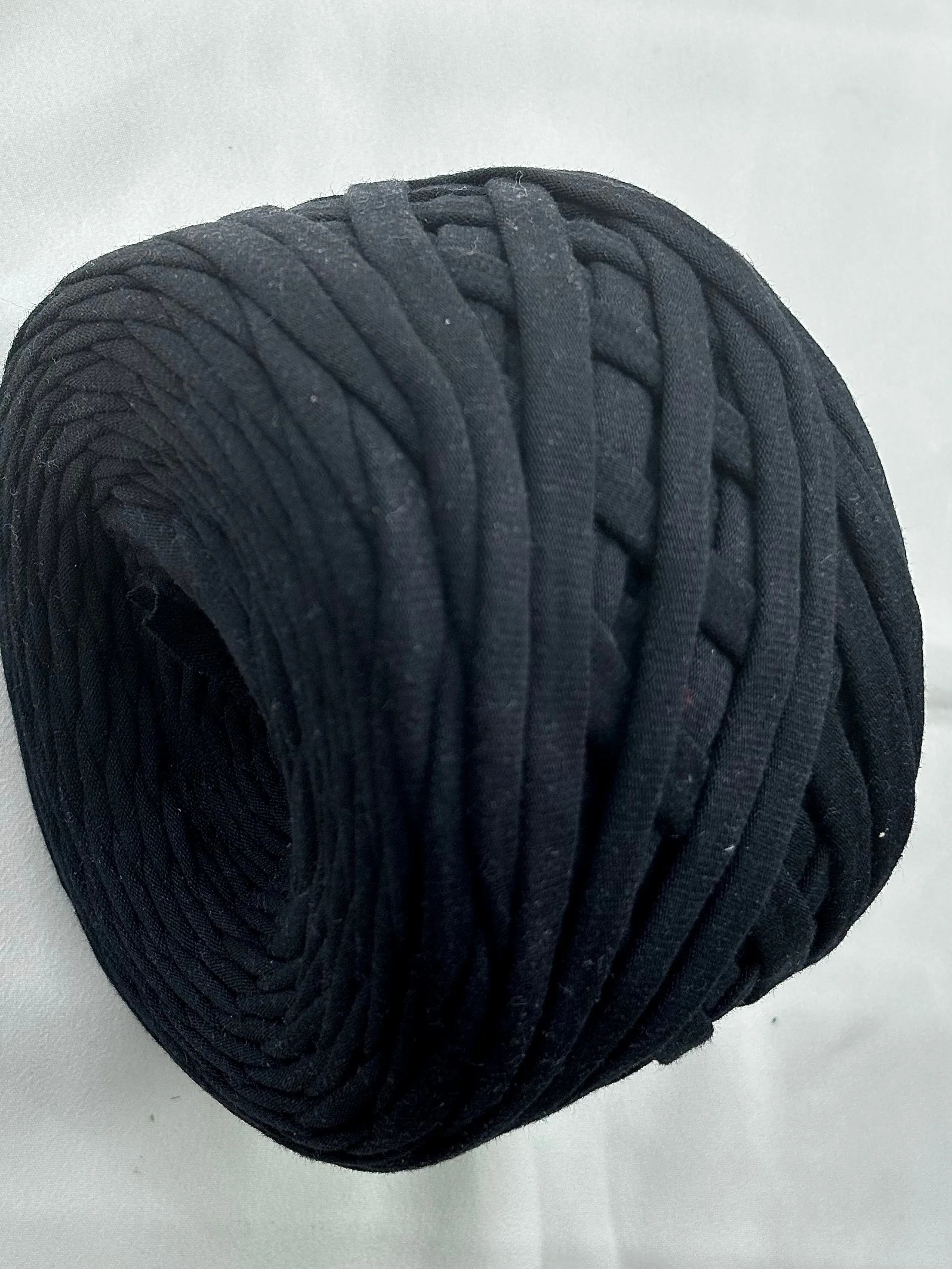 T-Shirt Yarn (200g) - Black