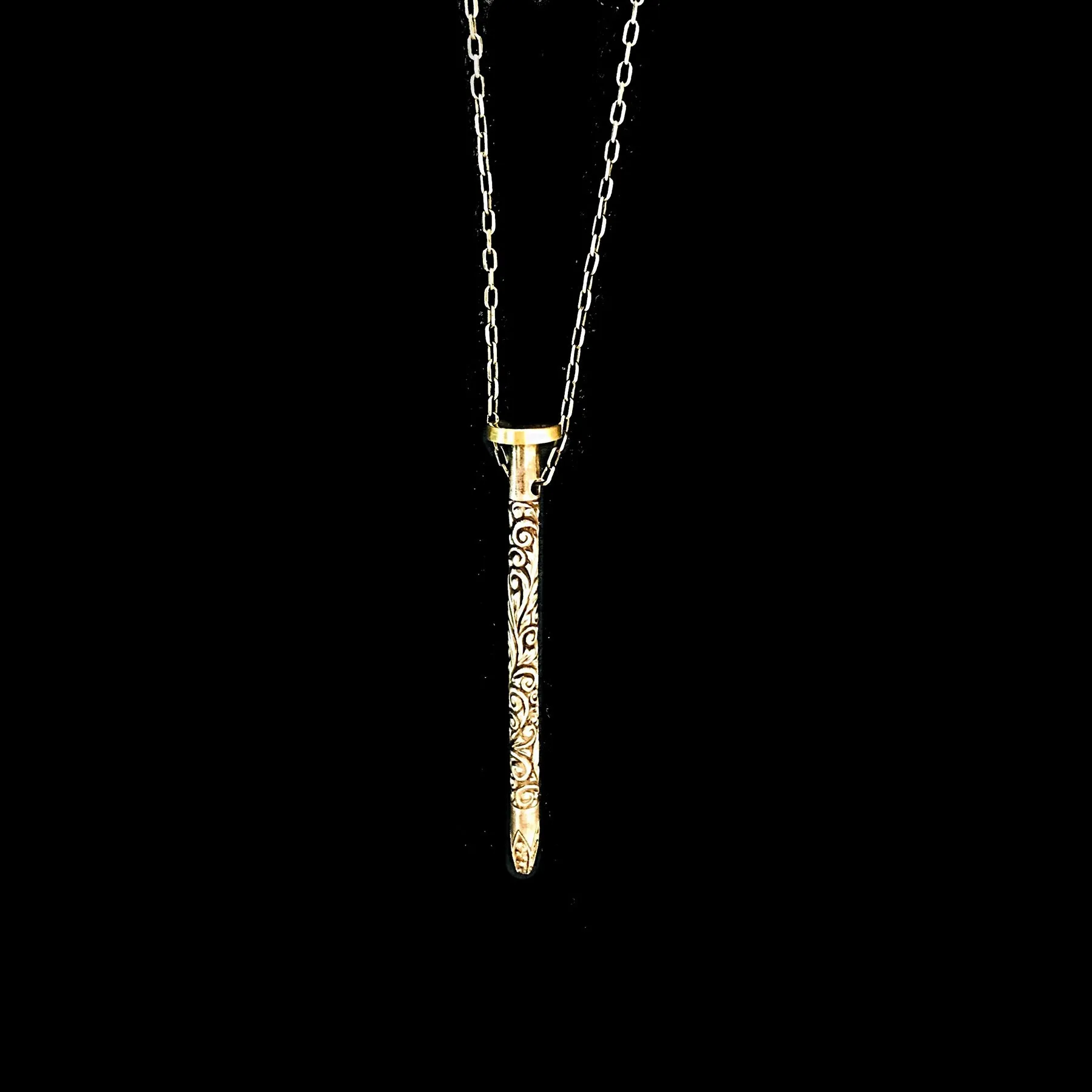 TARU CARVED NAIL NECKLACE