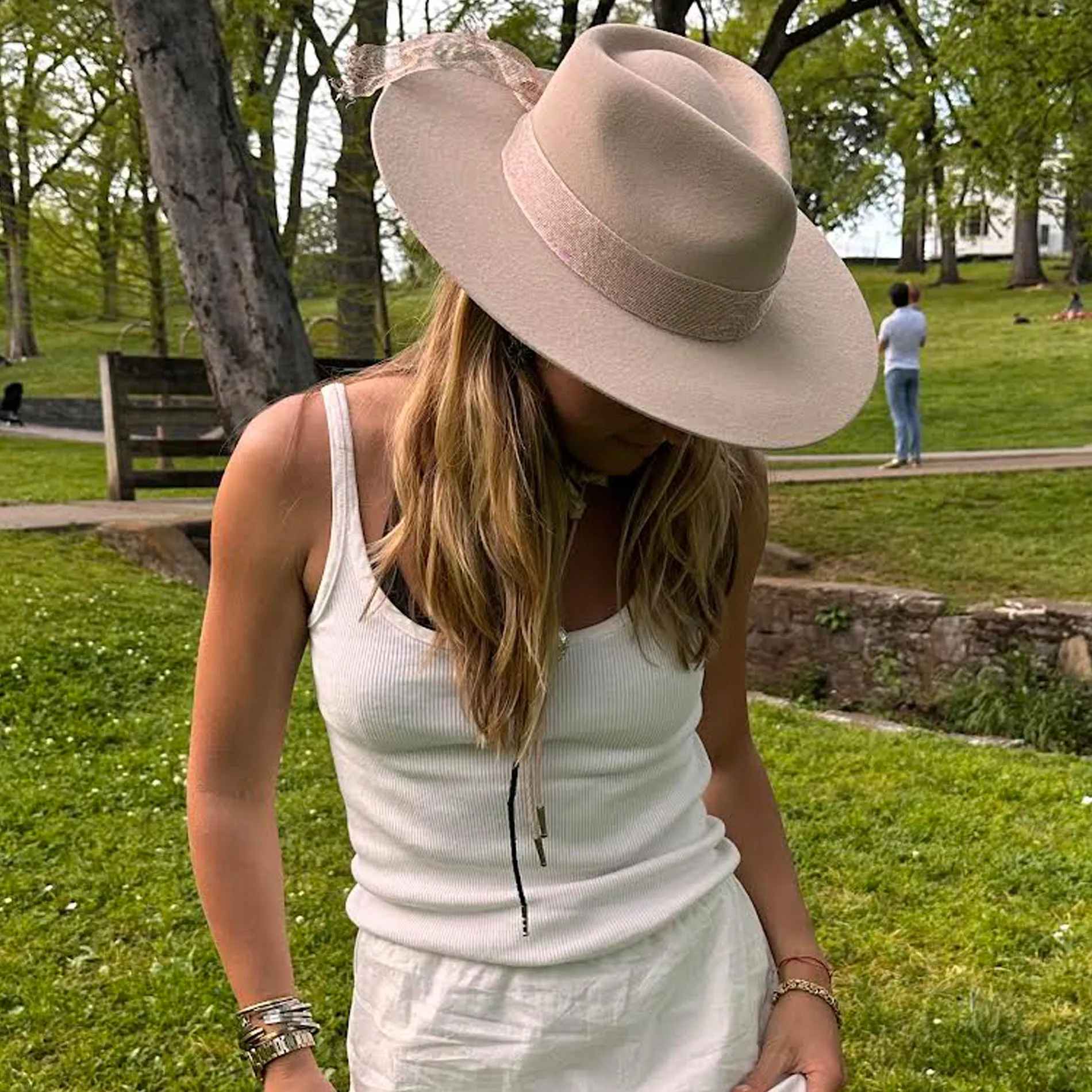 Teardrop Twist Flat Brim