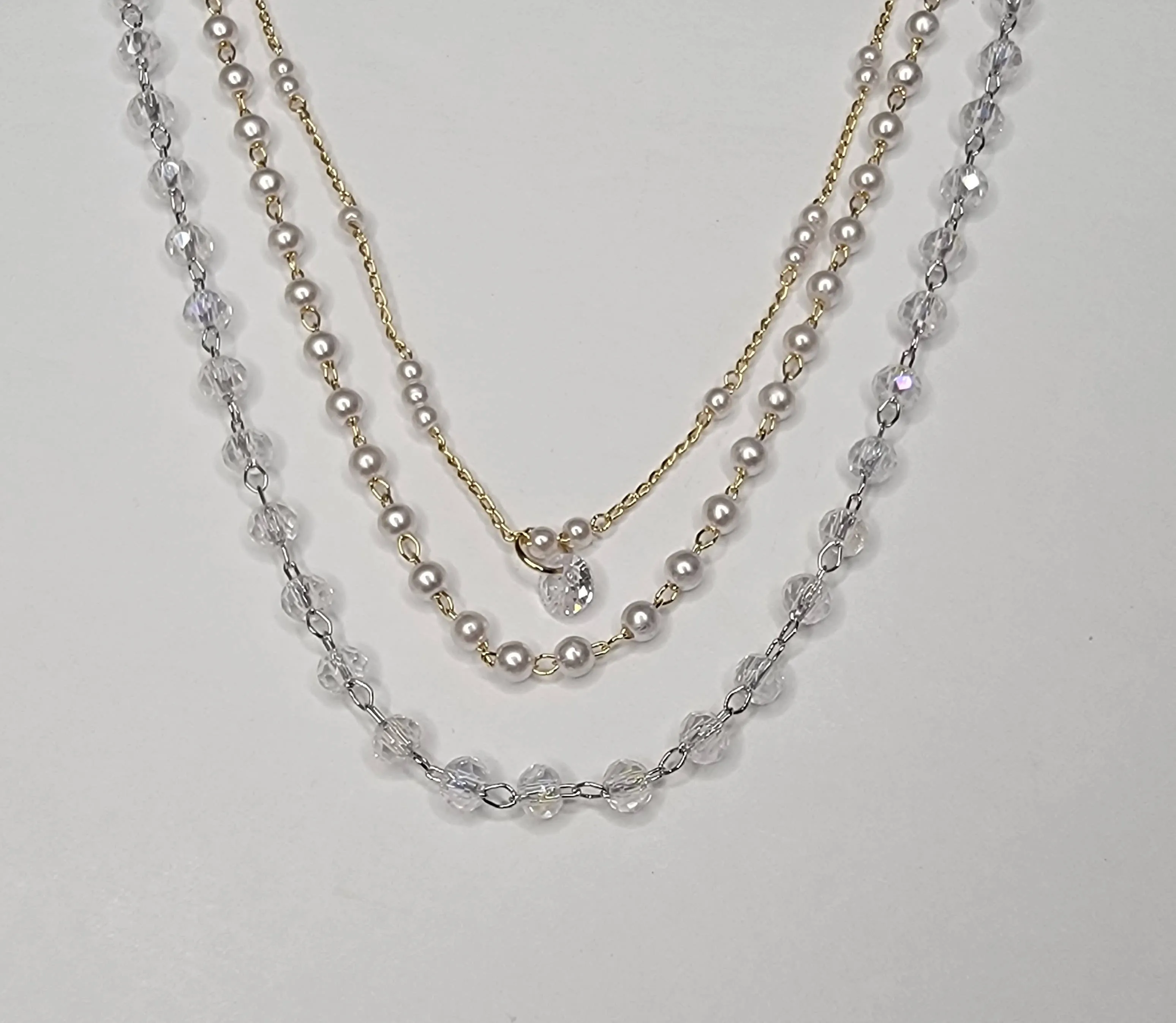 TRIPLE LAYERED NECKLACE