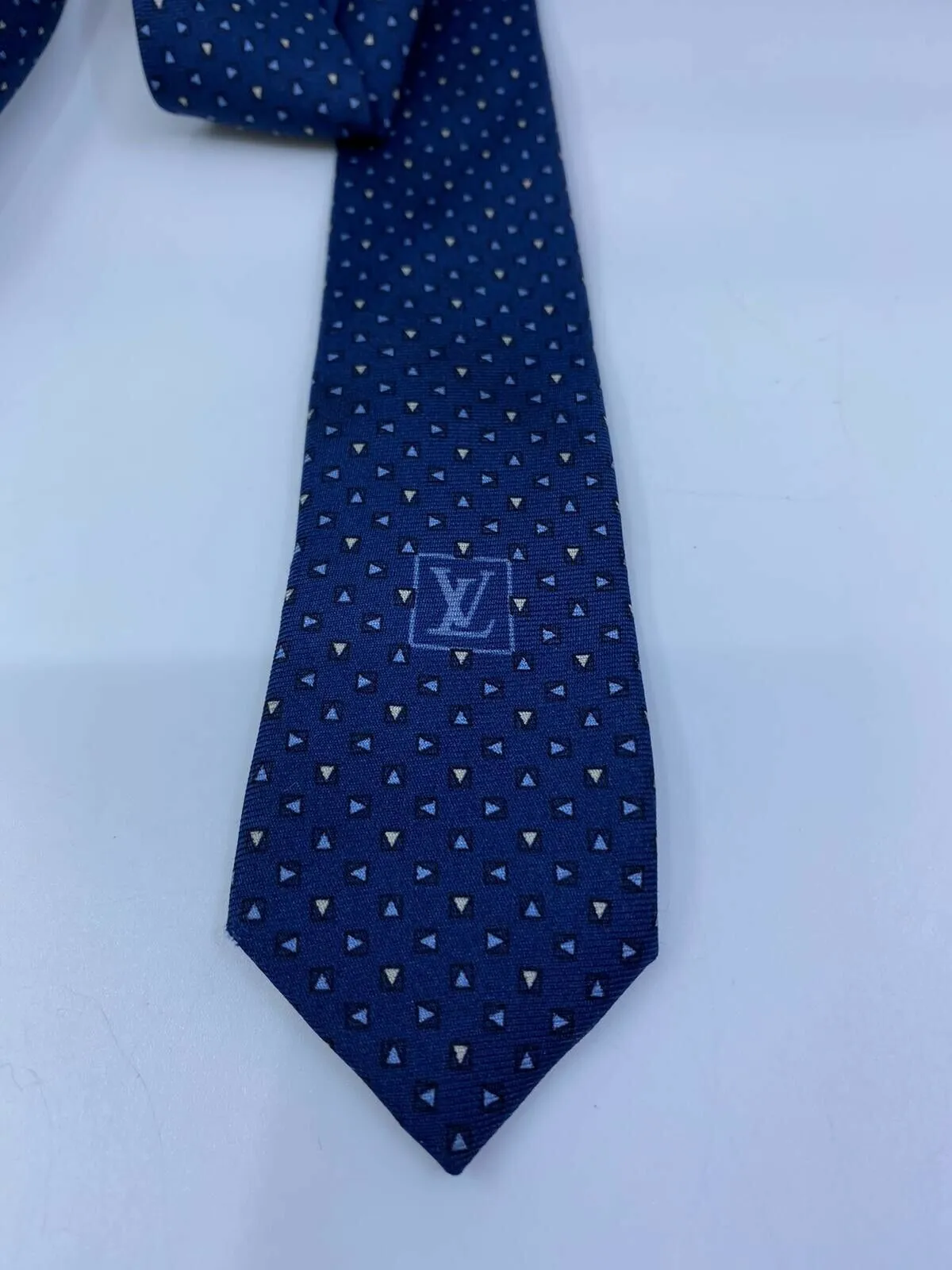 Uniformes Triangle Pattern Silk Tie