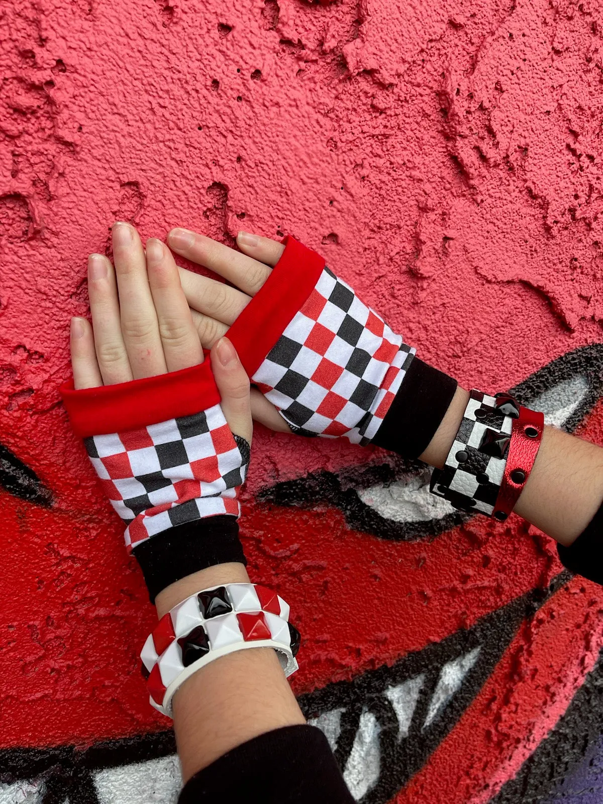 Valentine's Checkerboard Gloves in red,black and white