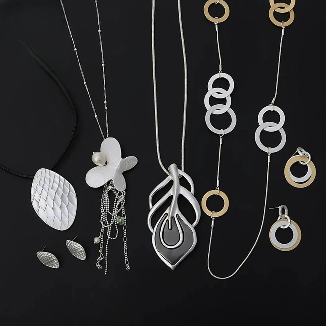 Vintage Statement Goth Hollow Leaf Collares Necklace for Women