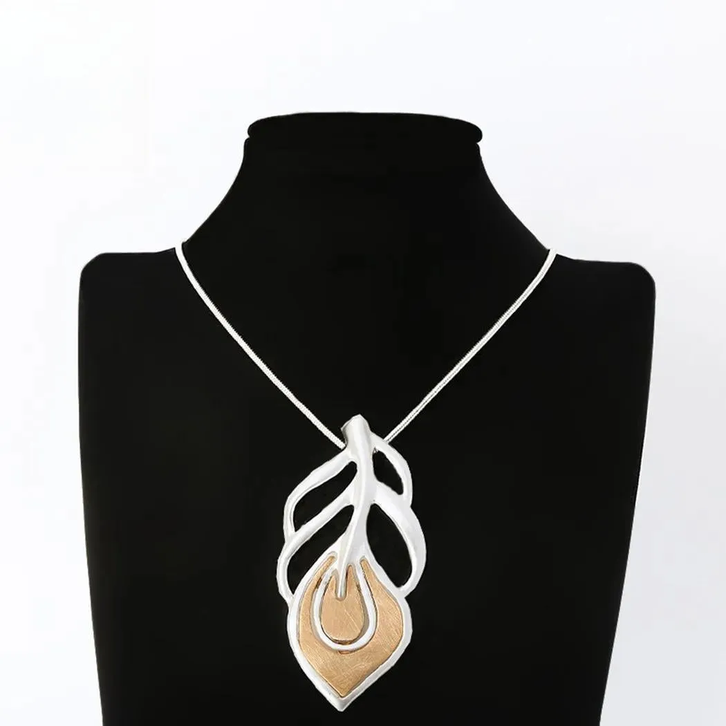 Vintage Statement Goth Hollow Leaf Collares Necklace for Women