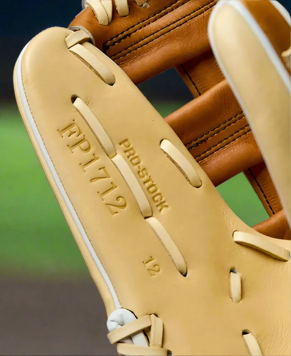 Wilson Winter 2024 A2000® FP1712 12" Fastpitch Glove