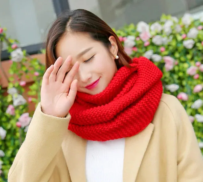 Winter Scarf Women Infinity Knitted Scarf Circle Neck Scarf women Super Chunky Loop Snood Unsex Solid Crochet