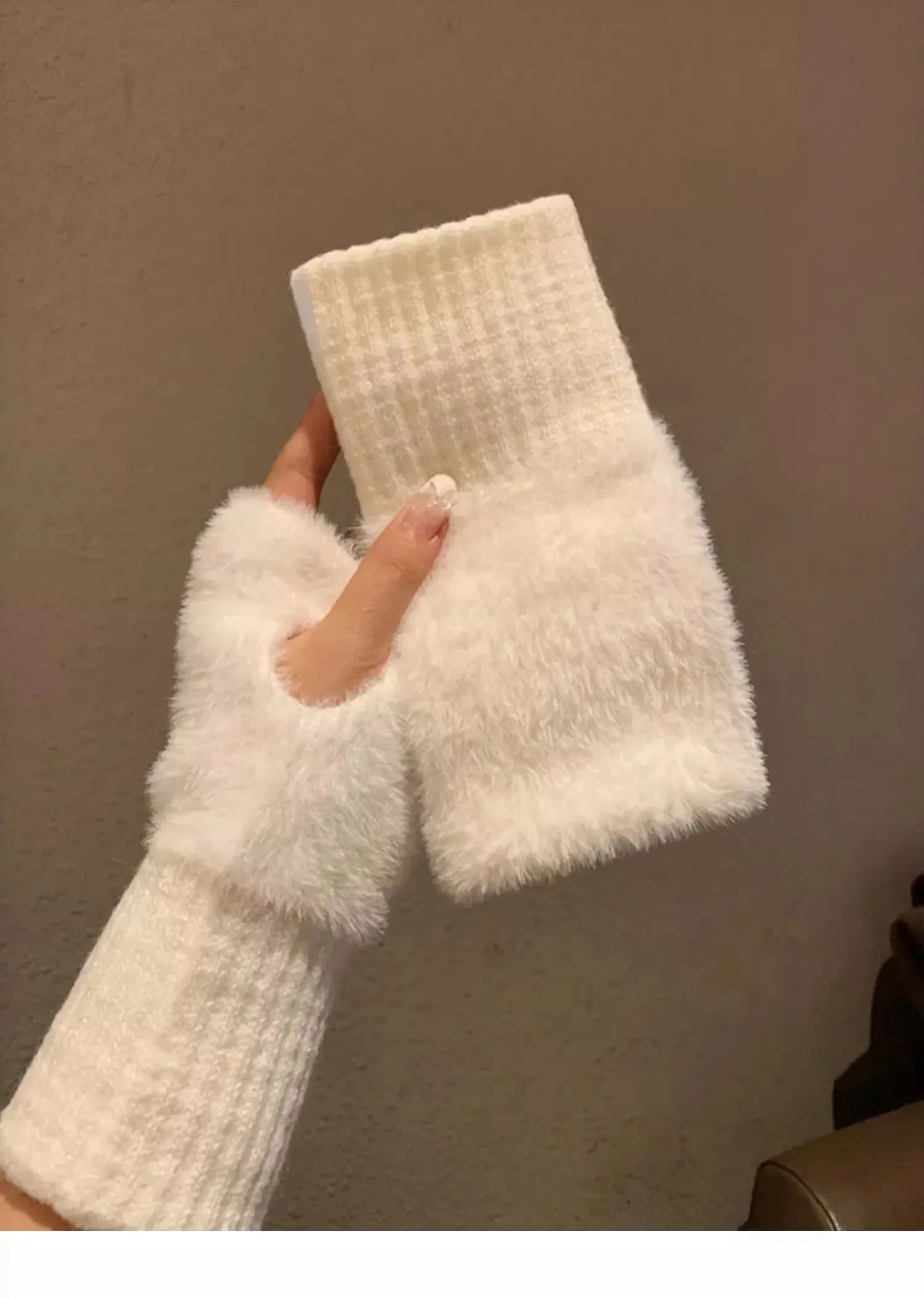 Women's Mink Fleece Fingerless Winter Gloves