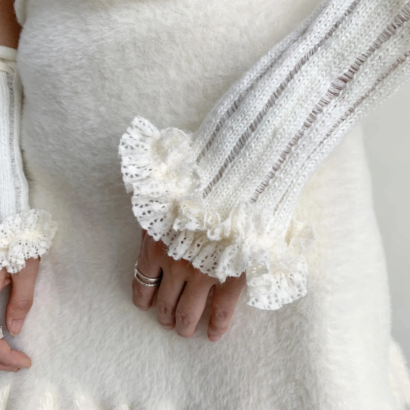 Y2K Lace Knit Fingerless Gloves with Tied Cuffs – Punk Women’s Strap Hand Sleeves, Gothic Lolita & JK Style Accessories